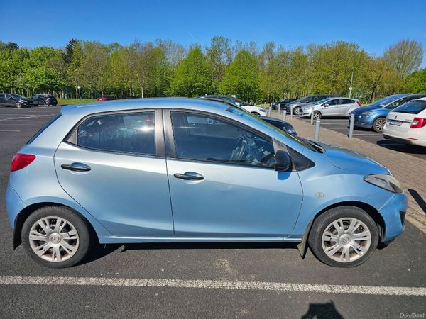 Mazda Mazda2 Hatchback, Petrol, 2011, Blue