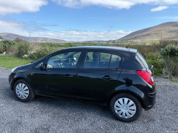 Vauxhall Corsa Hatchback, Diesel, 2013, Black