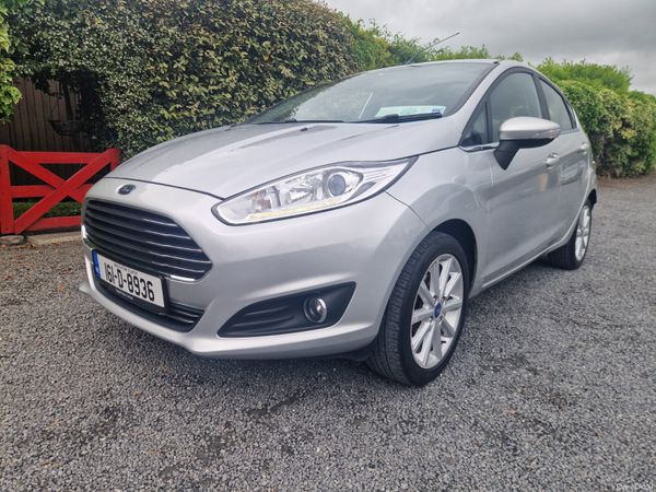 Ford Fiesta Hatchback, Petrol, 2016, Silver