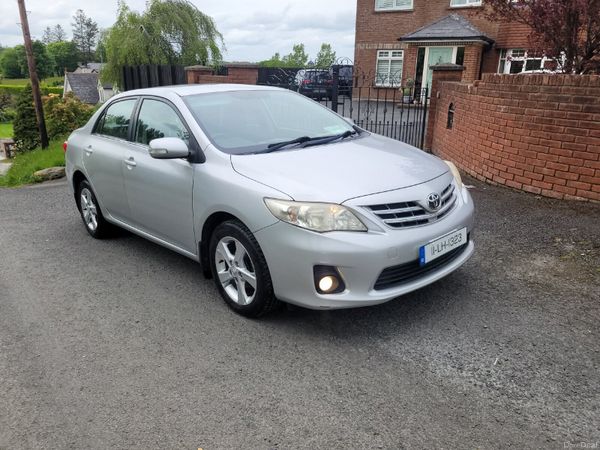 Toyota Corolla Saloon, Petrol, 2011, Silver
