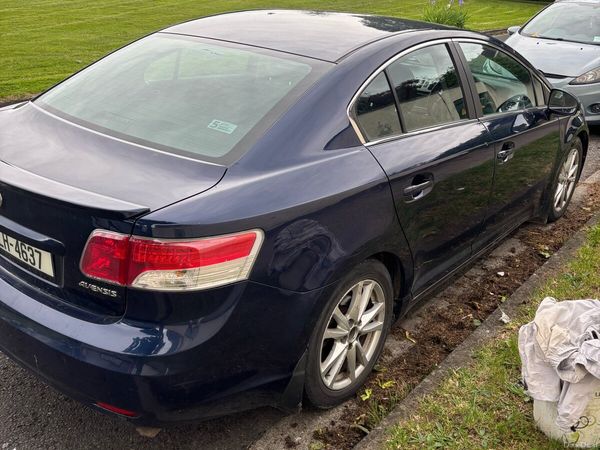 Toyota Avensis Saloon, Diesel, 2011, Blue