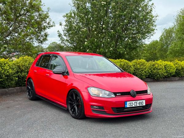 Volkswagen Golf Hatchback, Diesel, 2013, Red