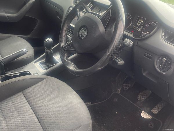 Skoda Octavia Saloon, Diesel, 2016, White
