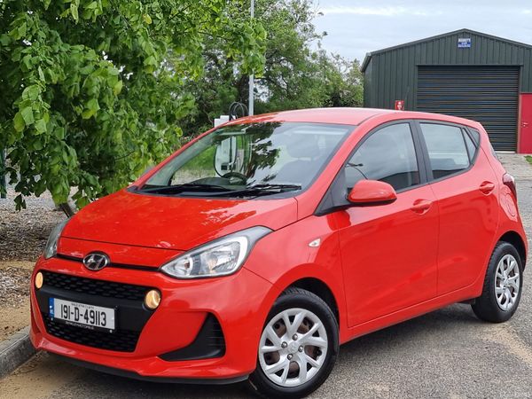 Hyundai i10 Hatchback, Petrol, 2019, Red