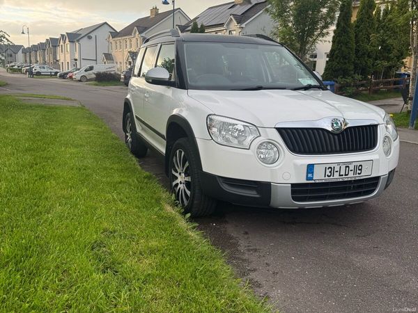 Skoda Yeti SUV, Diesel, 2013, White