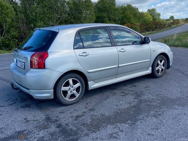 Toyota Corolla Hatchback, Diesel, 2005, Silver