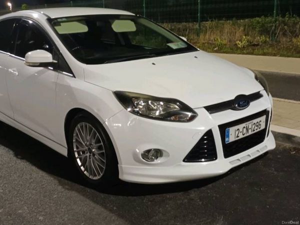 Ford Focus Hatchback, Diesel, 2012, White
