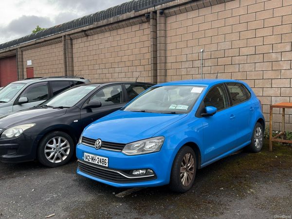 Volkswagen Polo Hatchback, Petrol, 2014, Blue