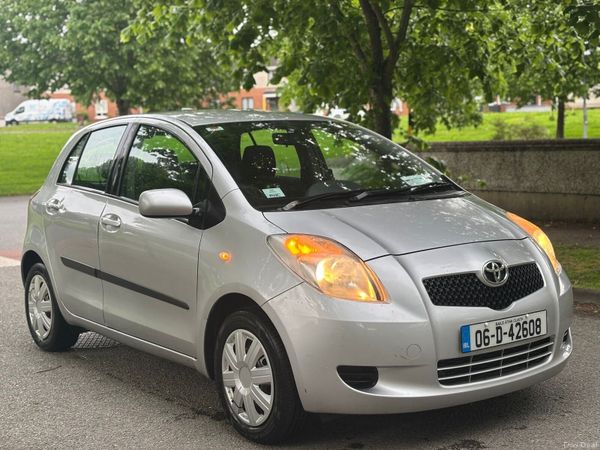 Toyota Yaris Hatchback, Petrol, 2006, Silver