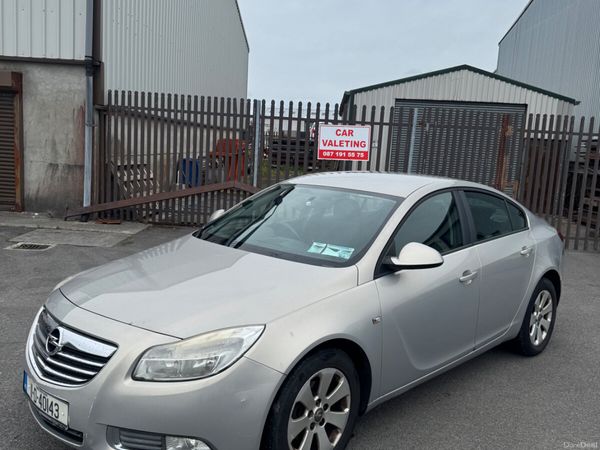 Opel Insignia Saloon, Diesel, 2011, Gold