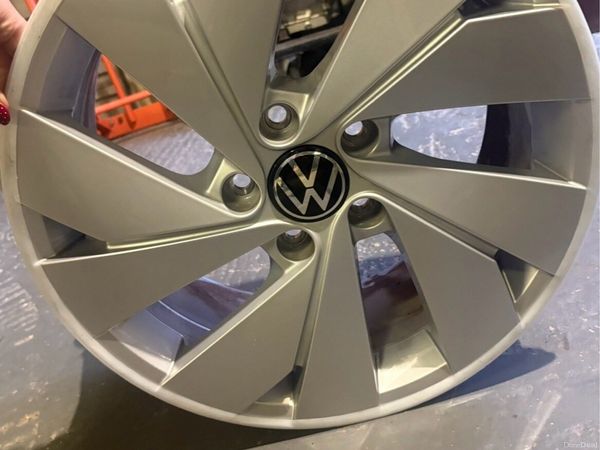 Volkswagen Golf Estate, Petrol, 2025, Grey