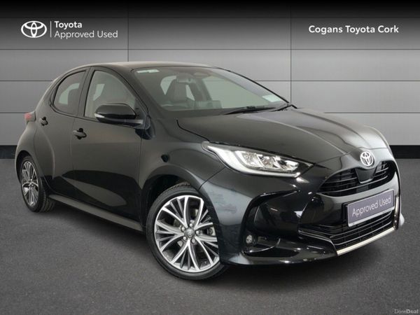 Toyota Yaris Hatchback, Petrol Hybrid, 2024, Black