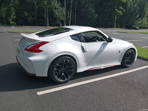 Nissan 370Z Coupe, Petrol, 2017, White