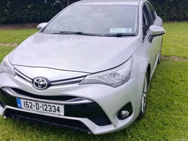 Toyota Avensis Saloon, Diesel, 2015, Silver