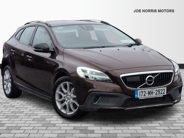 Volvo V40 Hatchback, Diesel, 2017, Brown