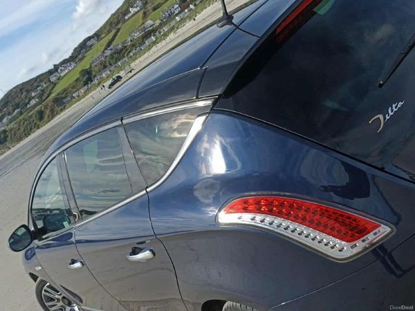 Chrysler Delta Hatchback, Diesel, 2011, Blue