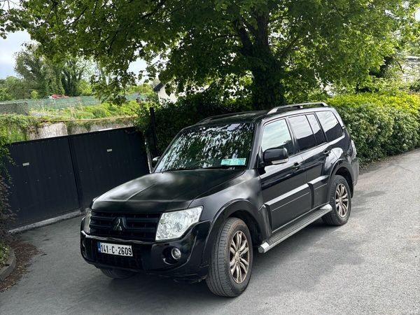 Mitsubishi Pajero SUV, Diesel, 2014, Black