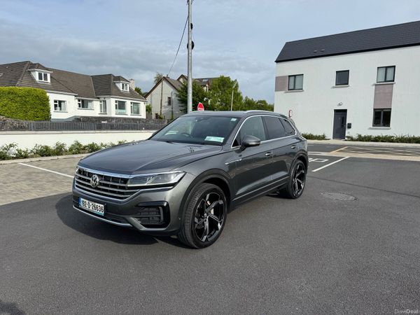 Volkswagen Touareg SUV, Diesel, 2019, Grey