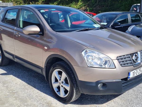 Nissan Qashqai Hatchback, Petrol, 2010, Brown