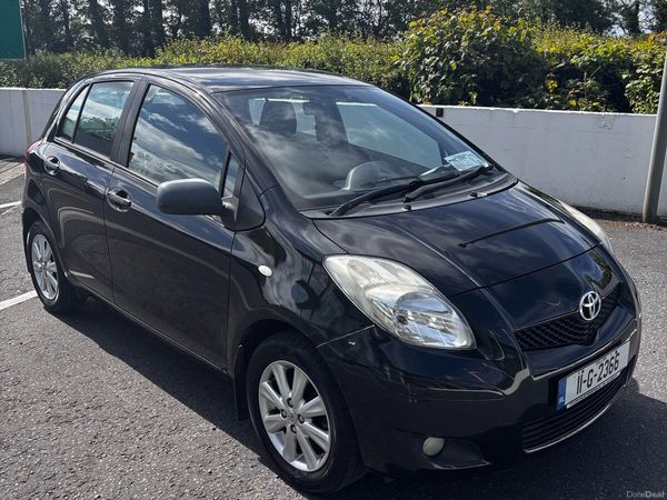 Toyota Yaris Hatchback, Petrol, 2011, Black