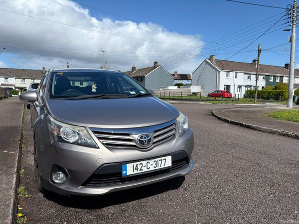 Toyota Avensis Saloon, Diesel, 2014, Bronze