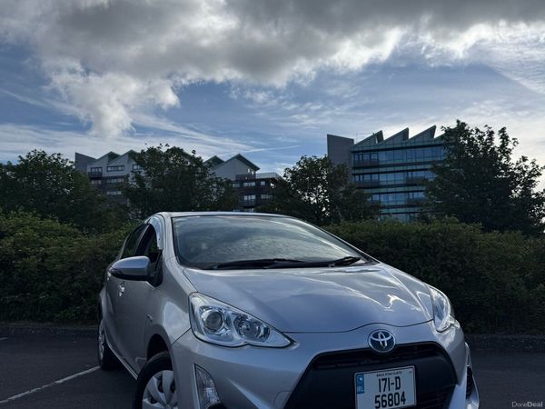 Toyota Aqua Hatchback, Petrol Hybrid, 2017, Silver