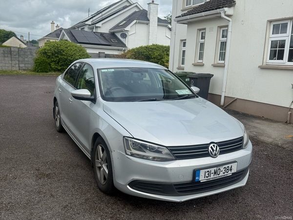 Volkswagen Jetta Saloon, Diesel, 2013, Silver