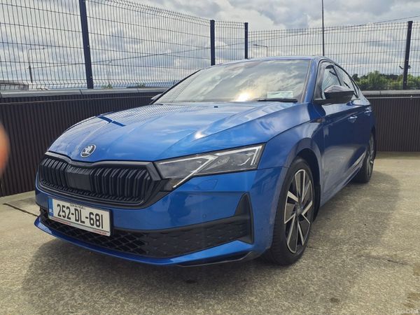 Skoda Octavia Saloon, Diesel, 2025, Blue