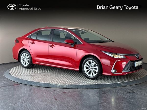 Toyota Corolla Saloon, Petrol Hybrid, 2023, Red
