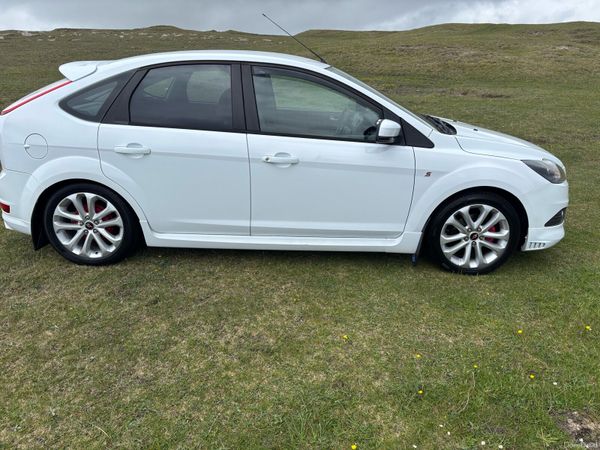 Ford Focus Hatchback, Diesel, 2010, White