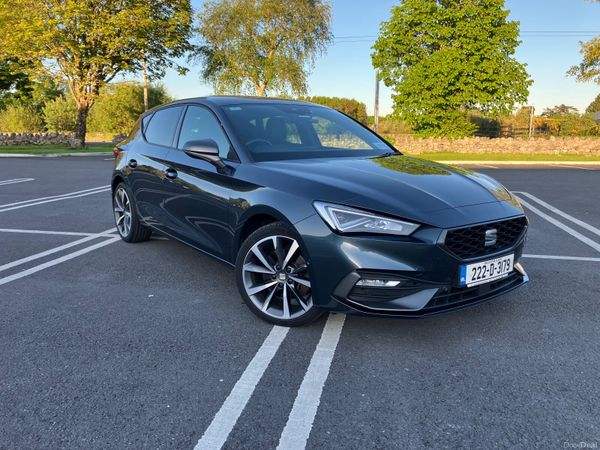 SEAT Leon Hatchback, Diesel, 2022, Grey