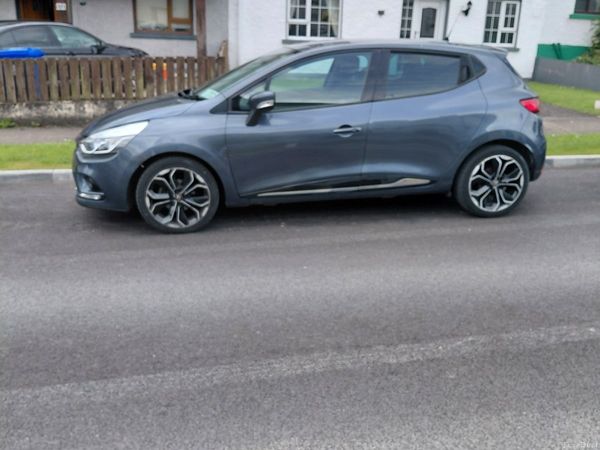 Renault Clio Hatchback, Diesel, 2019, Grey