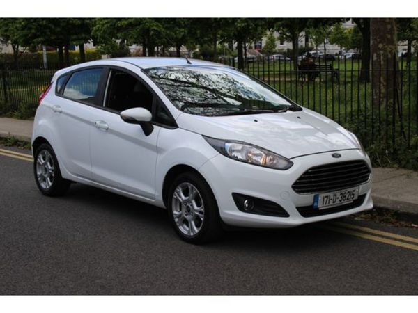 Ford Fiesta Hatchback, Petrol, 2017, White