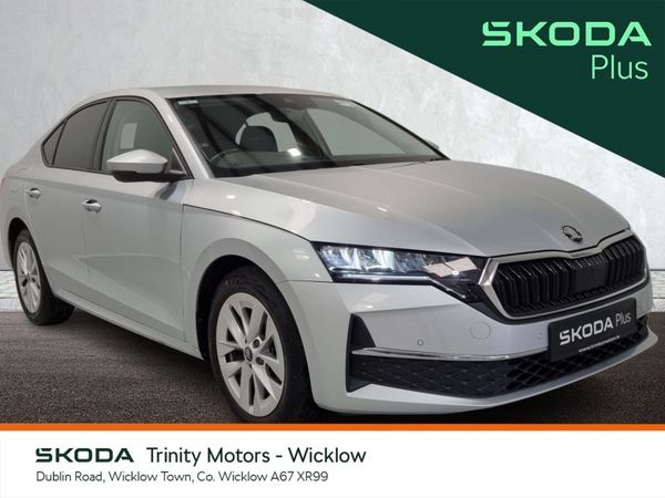 Skoda Octavia Saloon, Petrol, 2025, Silver