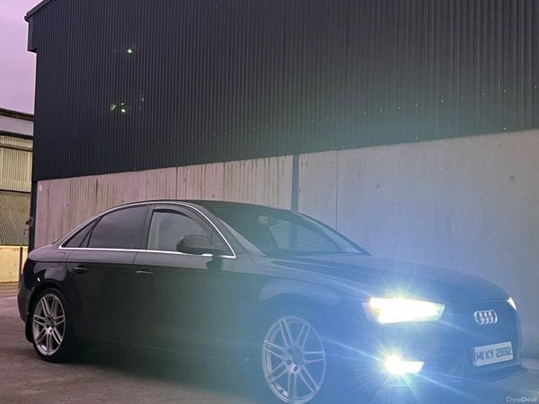 Audi A4 Saloon, Diesel, 2014, Black