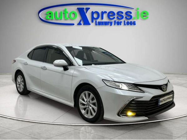Toyota Camry Saloon, Petrol Hybrid, 2021, White