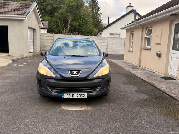 Peugeot 308 Hatchback, Petrol, 2009, Blue