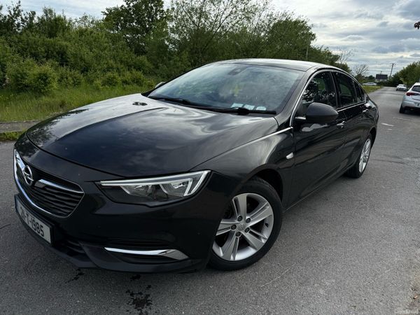 Opel Insignia Hatchback, Diesel, 2021, Black
