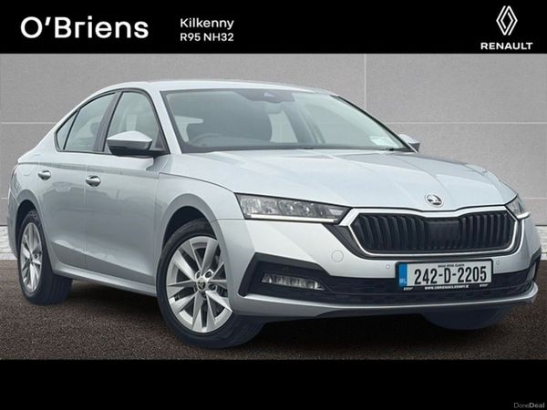 Skoda Octavia Saloon, Petrol, 2024, Silver