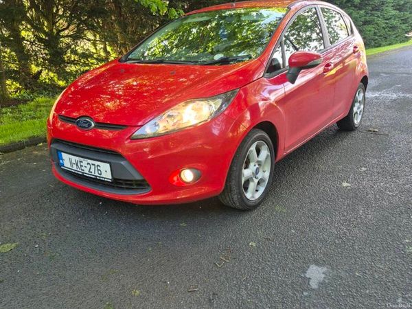 Ford Fiesta Hatchback, Petrol, 2011, Red