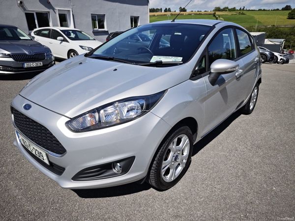Ford Fiesta Hatchback, Petrol, 2016, Silver