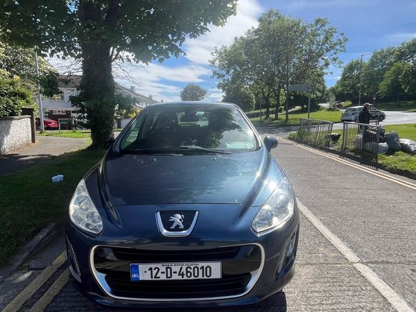 Peugeot 308 Hatchback, Diesel, 2012, Blue
