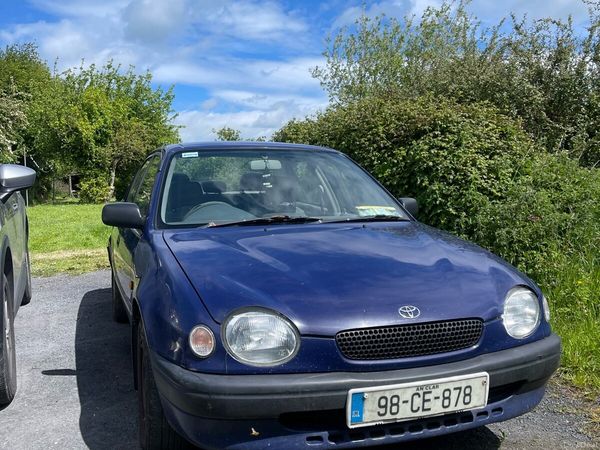 Toyota Corolla Saloon, Petrol, 1998, Blue
