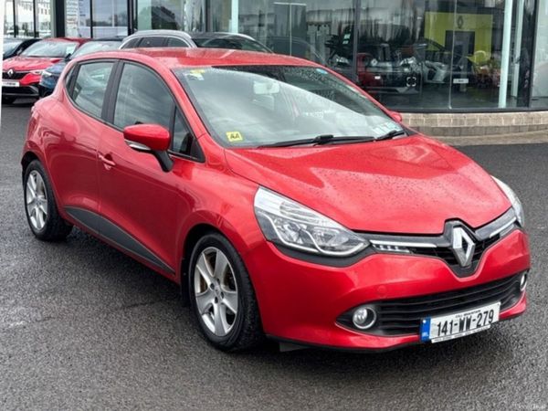 Renault Clio Hatchback, Petrol, 2014, Red
