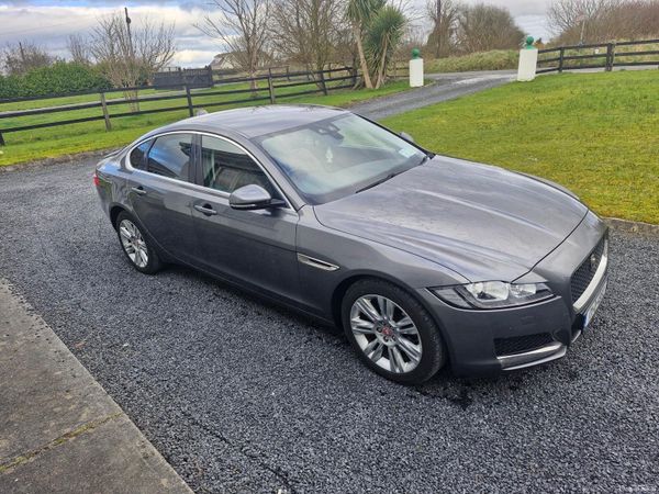 Jaguar XF Saloon, Diesel, 2017, Grey