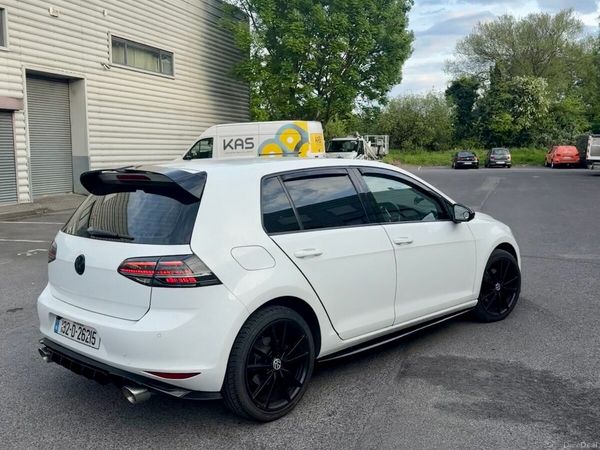 Volkswagen Golf Hatchback, Petrol, 2013, White