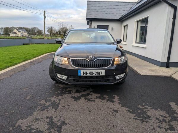 Skoda Octavia Hatchback, Diesel, 2014, Black