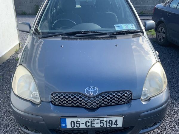 Toyota Yaris Hatchback, Petrol, 2005, Blue