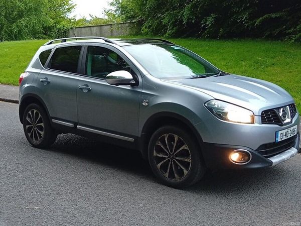 Nissan Qashqai Hatchback, Diesel, 2013, Grey