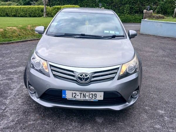Toyota Avensis Saloon, Diesel, 2012, Grey